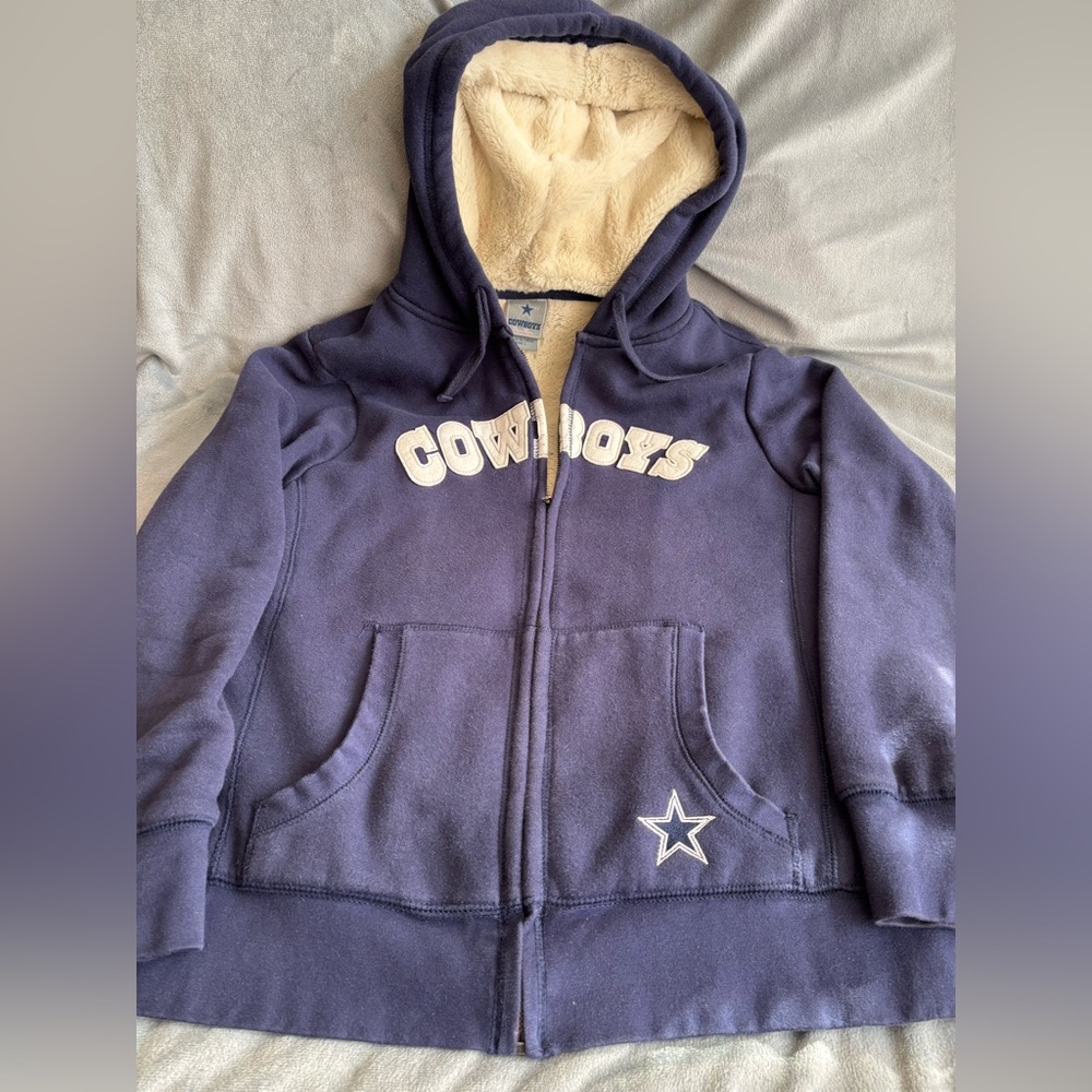 Dallas Cowboys Sweatshirt, excellent condition